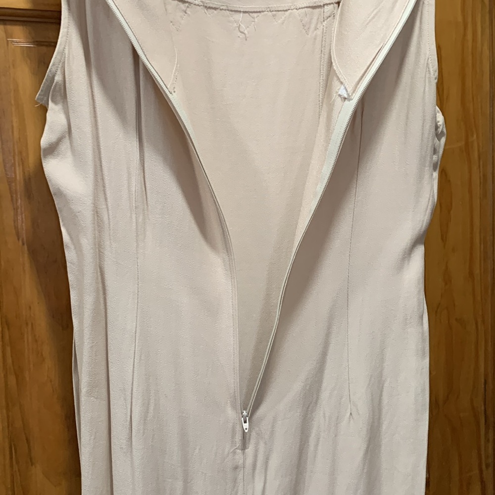 Dress - Picture 5 of 9
